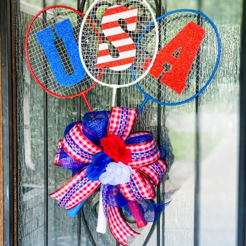 Easy Patriotic Summer Wreath (using Dollar Tree Badminton Rackets)