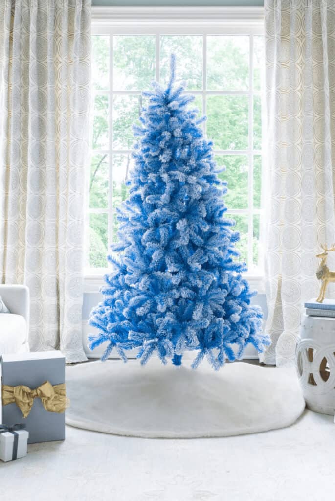 6.5' DUCHESS BLUE FLOCK ARTIFICIAL CHRISTMAS TREE WITH 500 WARM WHITE LED LIGHTS