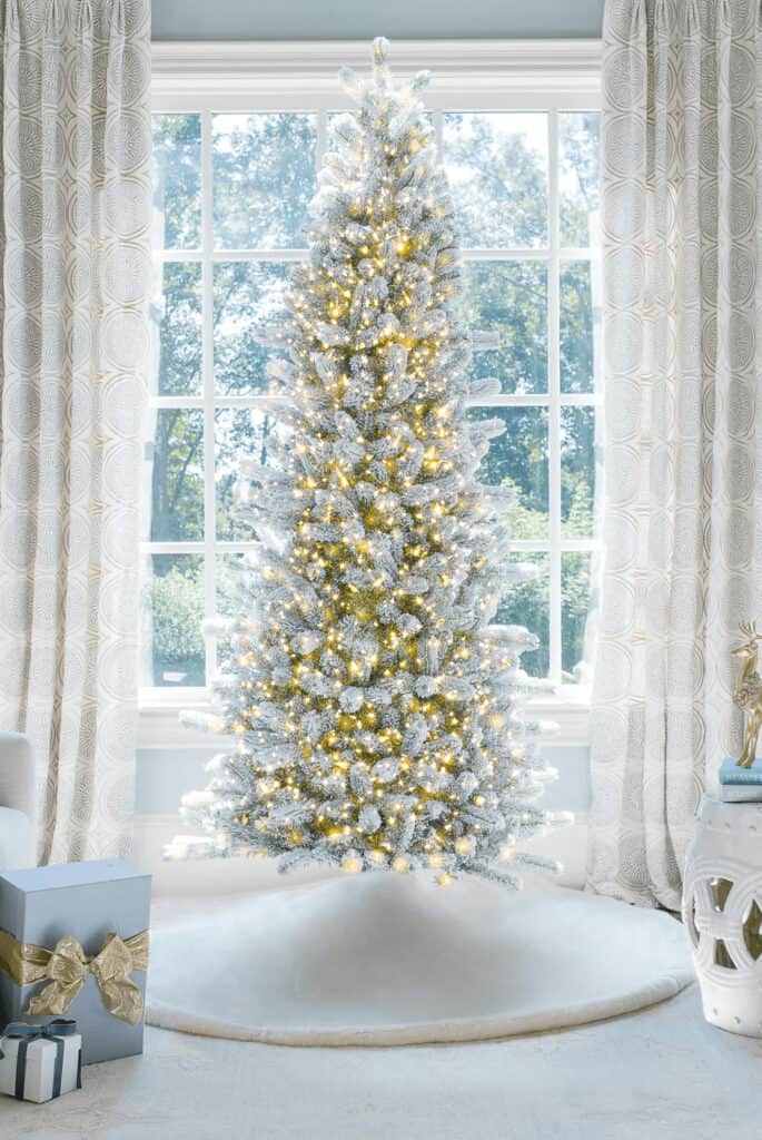 8' KING FLOCK® SLIM ARTIFICIAL CHRISTMAS TREE WITH 700 WARM WHITE LED LIGHTS