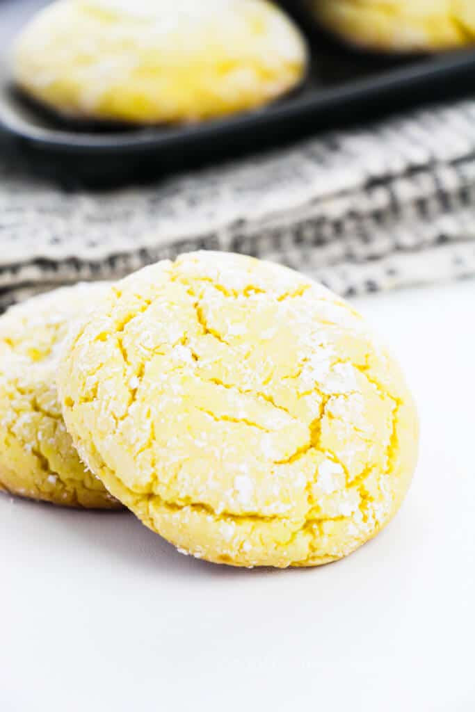 lemon crinkle cookie