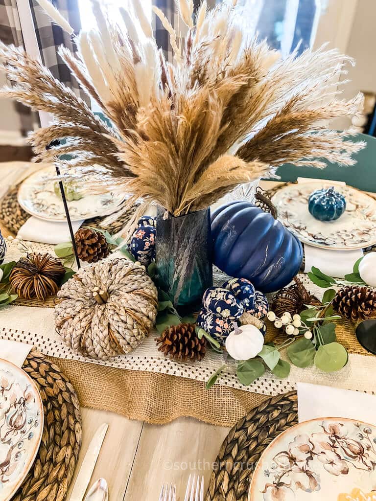 fall dining table decor 