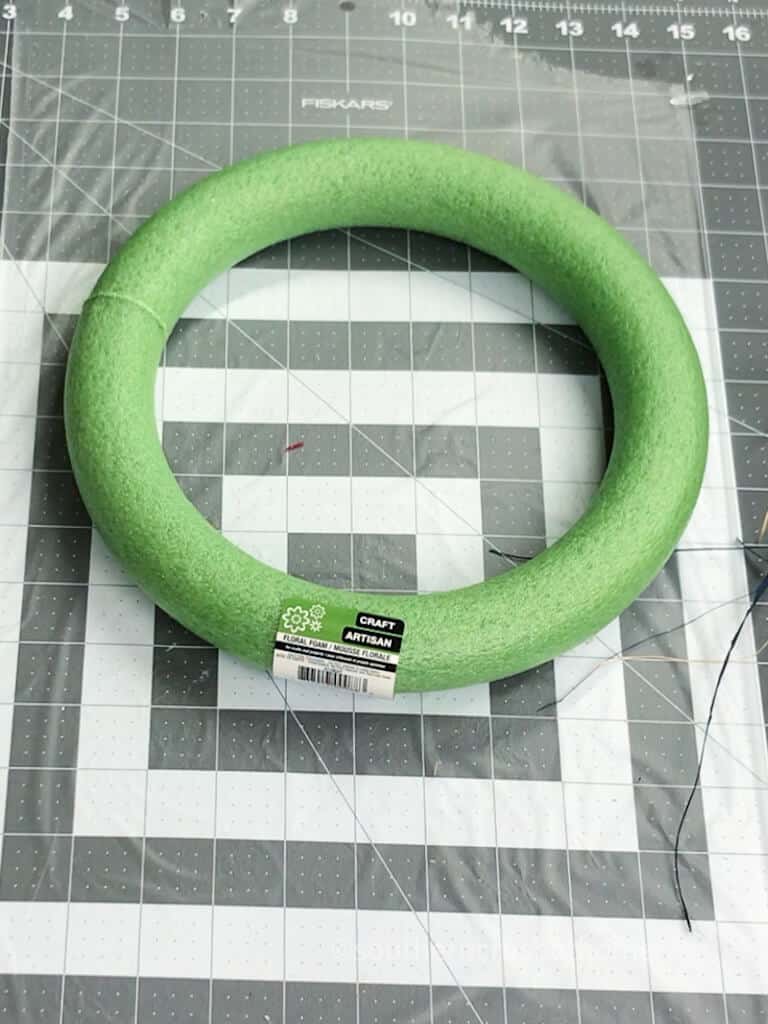 dollar tree foam wreath form