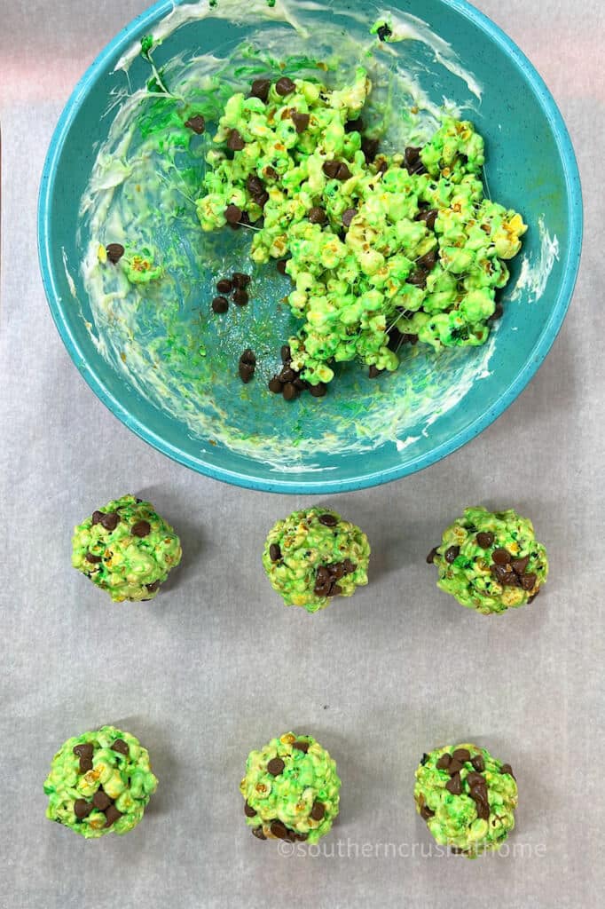 forming popcorn balls