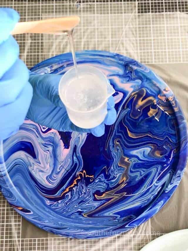 Easy Acrylic Pour Painting on a Dollar Tree Pizza Pan Step by Step