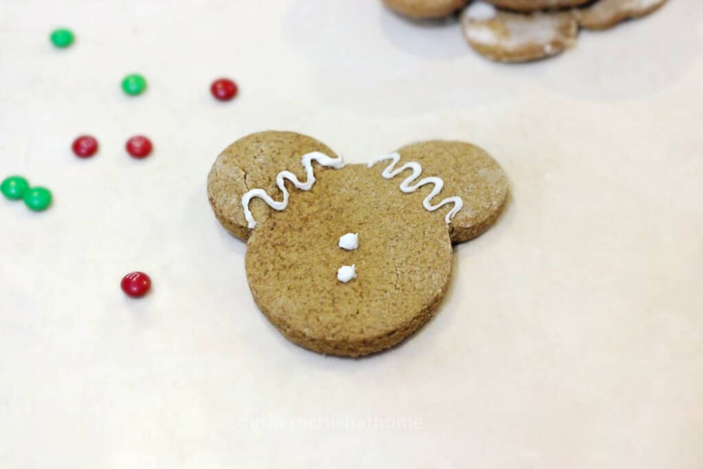 icing mickey mouse gingerbread cookie