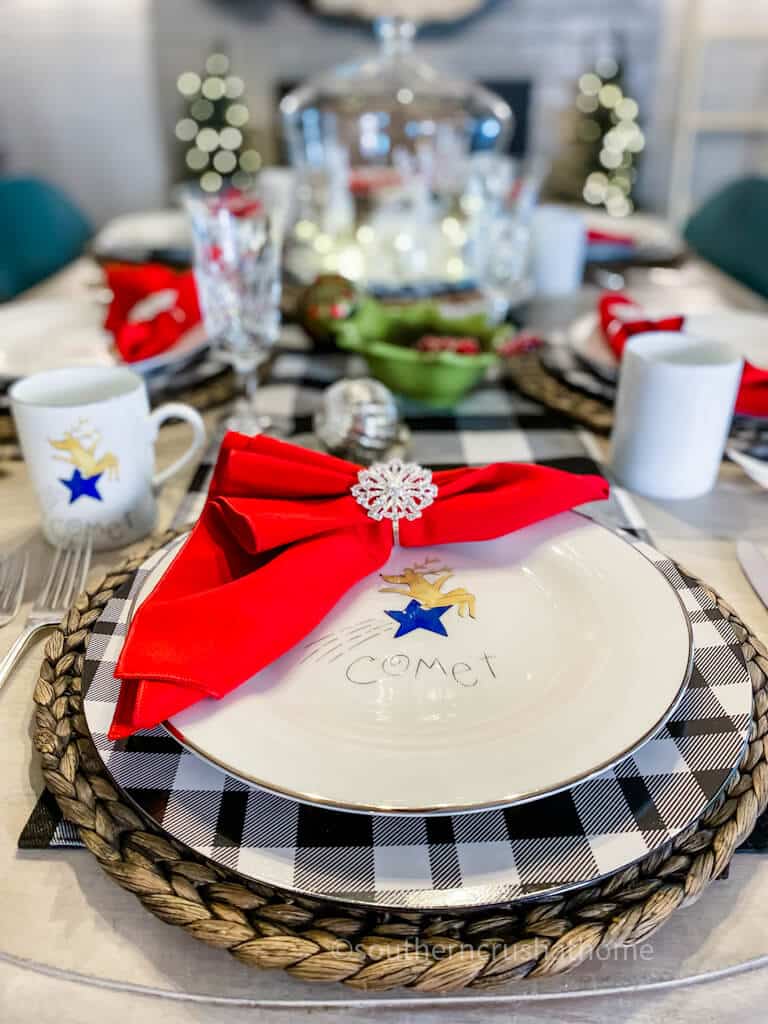 Buffalo Plaid Christmas Tablescape