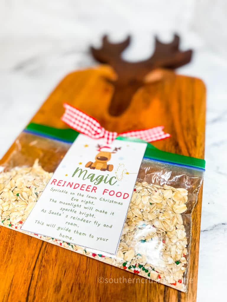Easy Magic Reindeer Food Recipe + Reindeer Food Printables