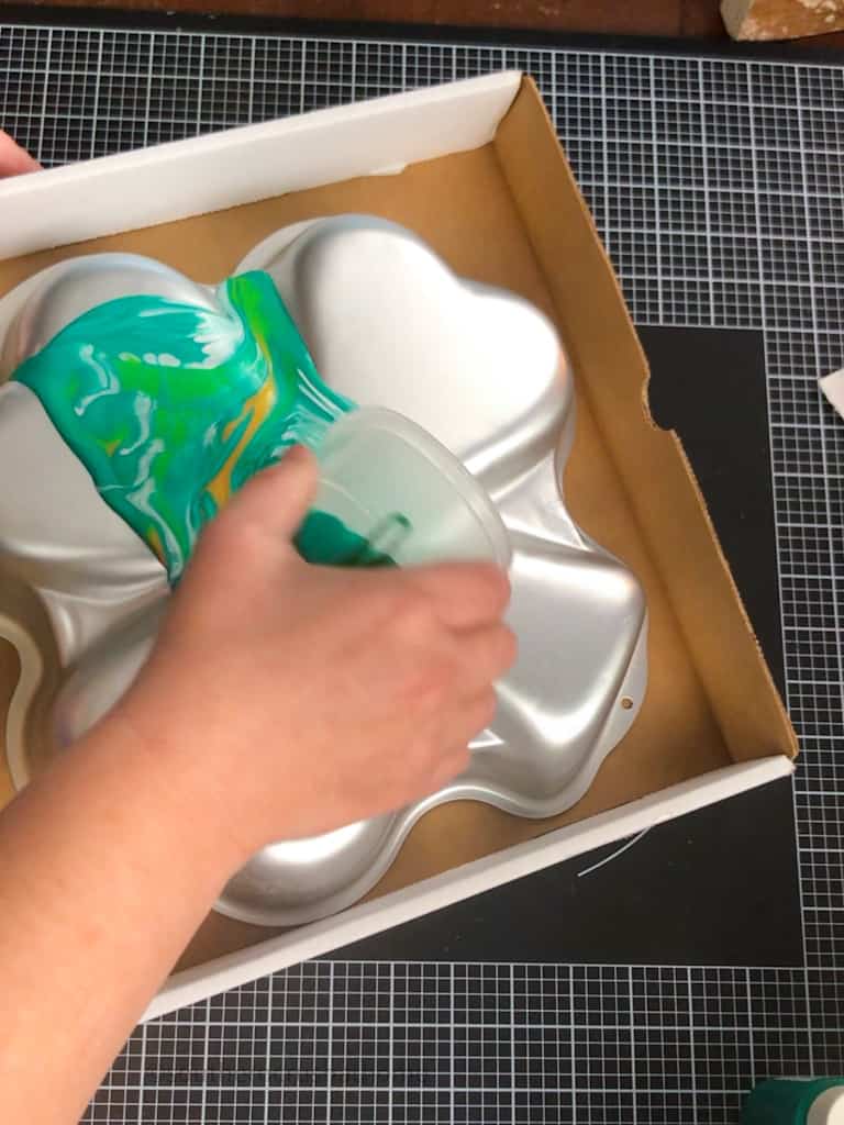 starting a paint pour