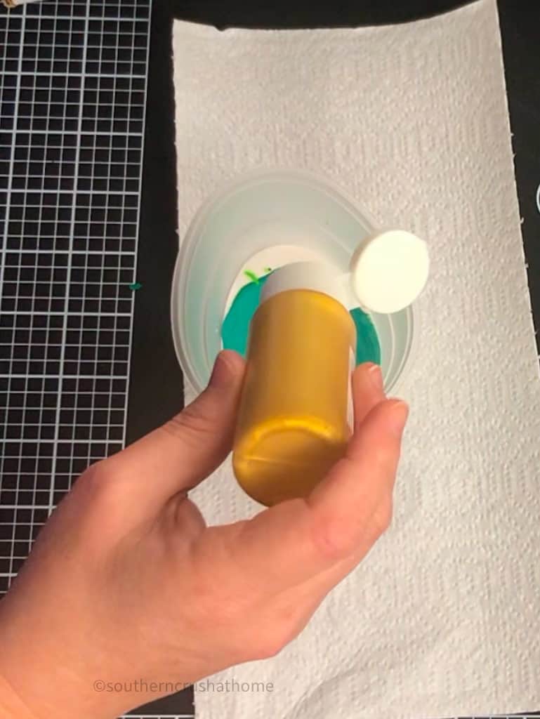 mixing acrylic paints in cup