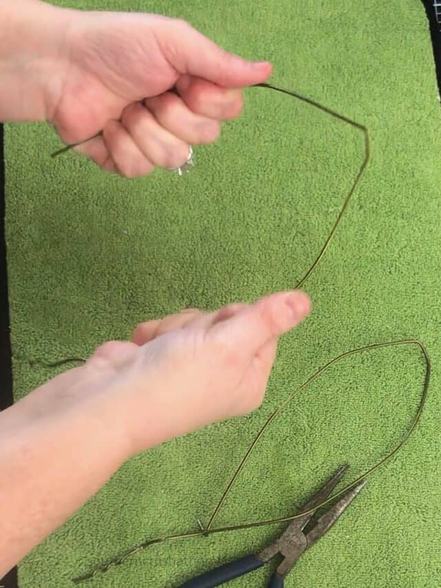 Easy to Make Easter Bunny Ears Using a Coat Hanger