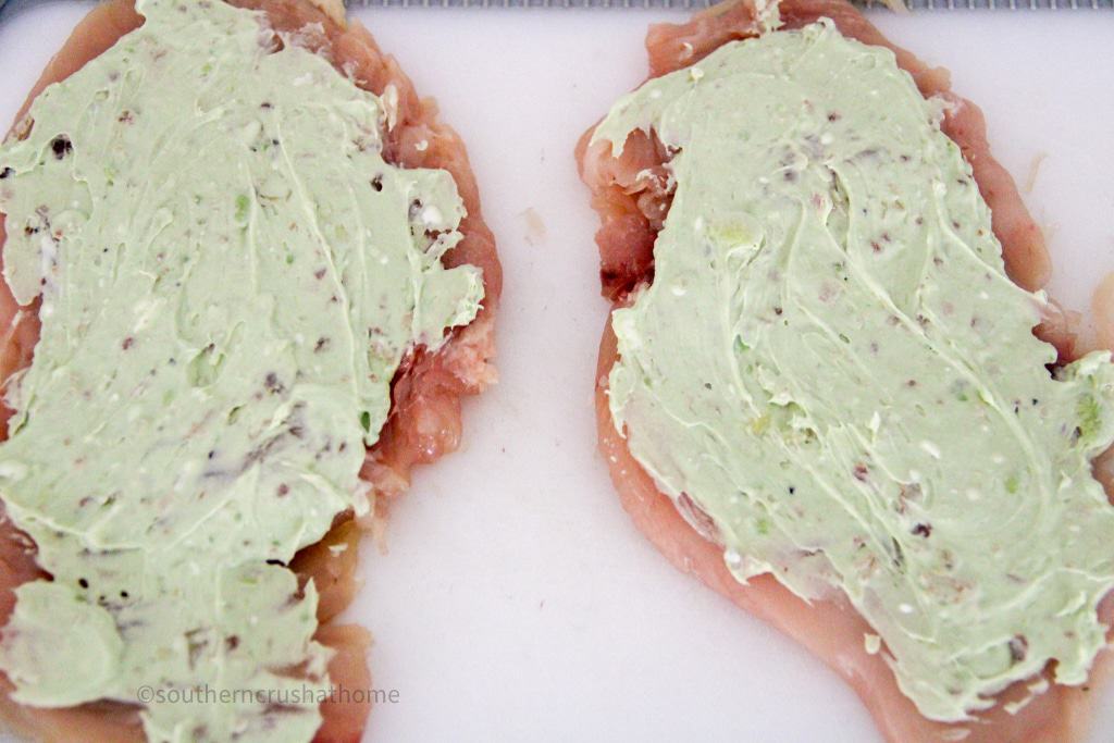 avocado mixture spread on top of chicken breasts