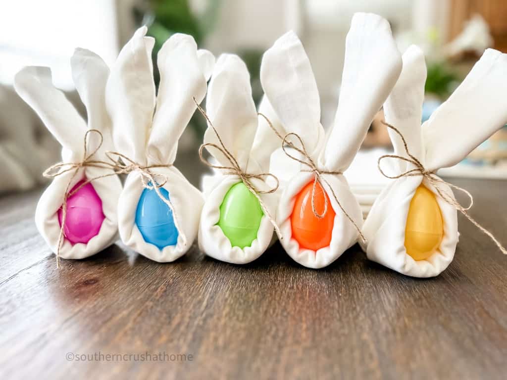 front view of color easter bunny napkin folding idea