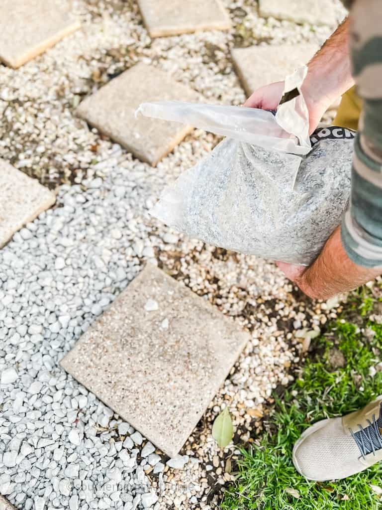 adding gravel between walkway pavers