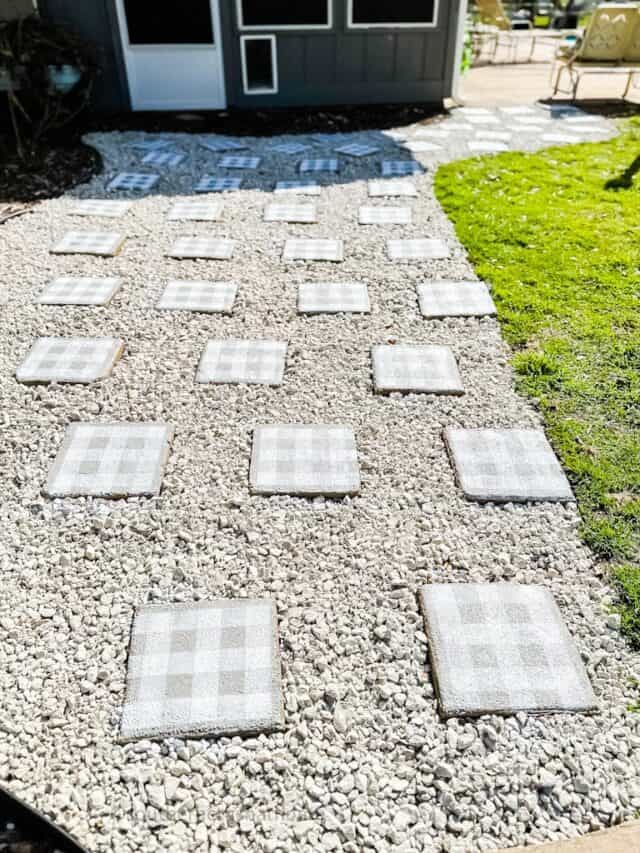 How to Make an Outdoor Garden Pathway Using Walkway Pavers