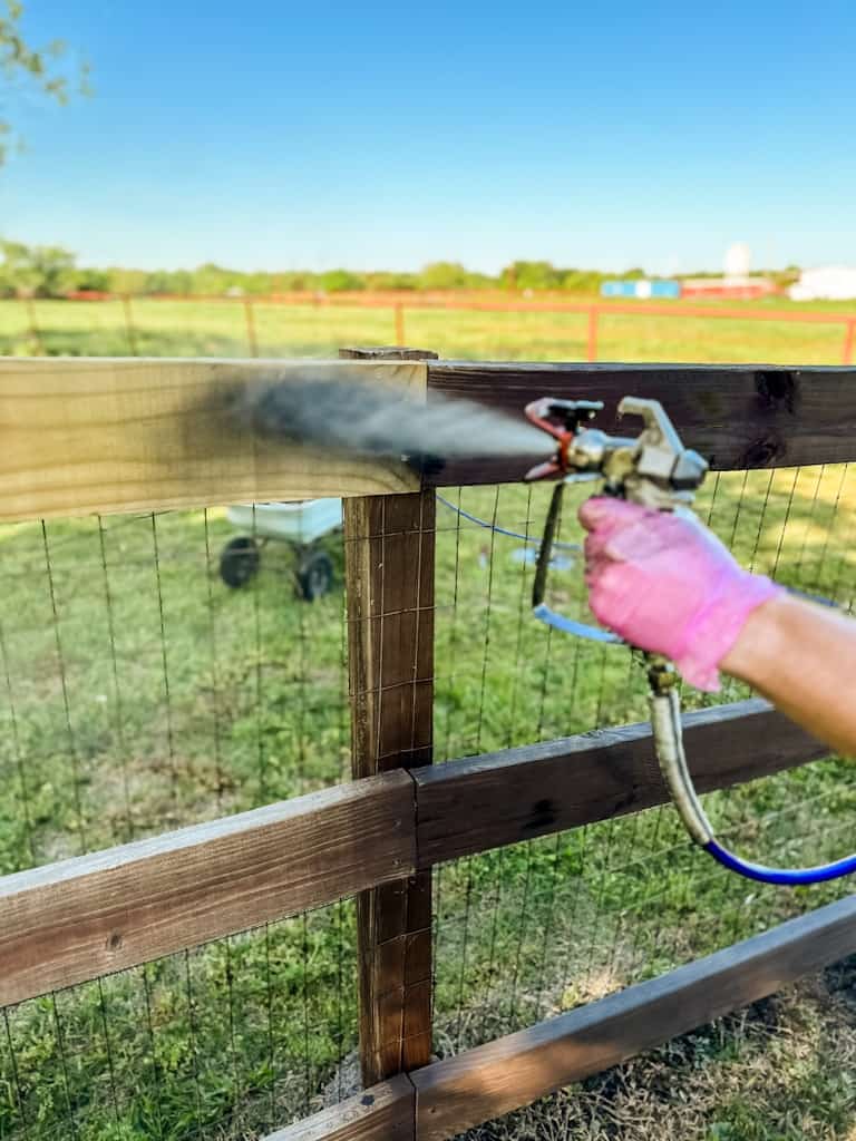 spraying on stain using airless paint sprayer