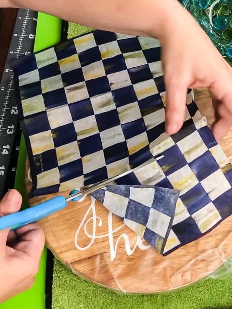 trimming a mackenzie childs napkin