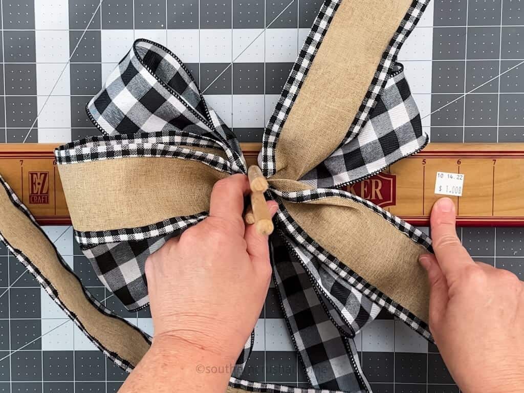 How to Make a Bow the Easy Way: EZ Bow Maker Tutorial - Southern Crush at  Home