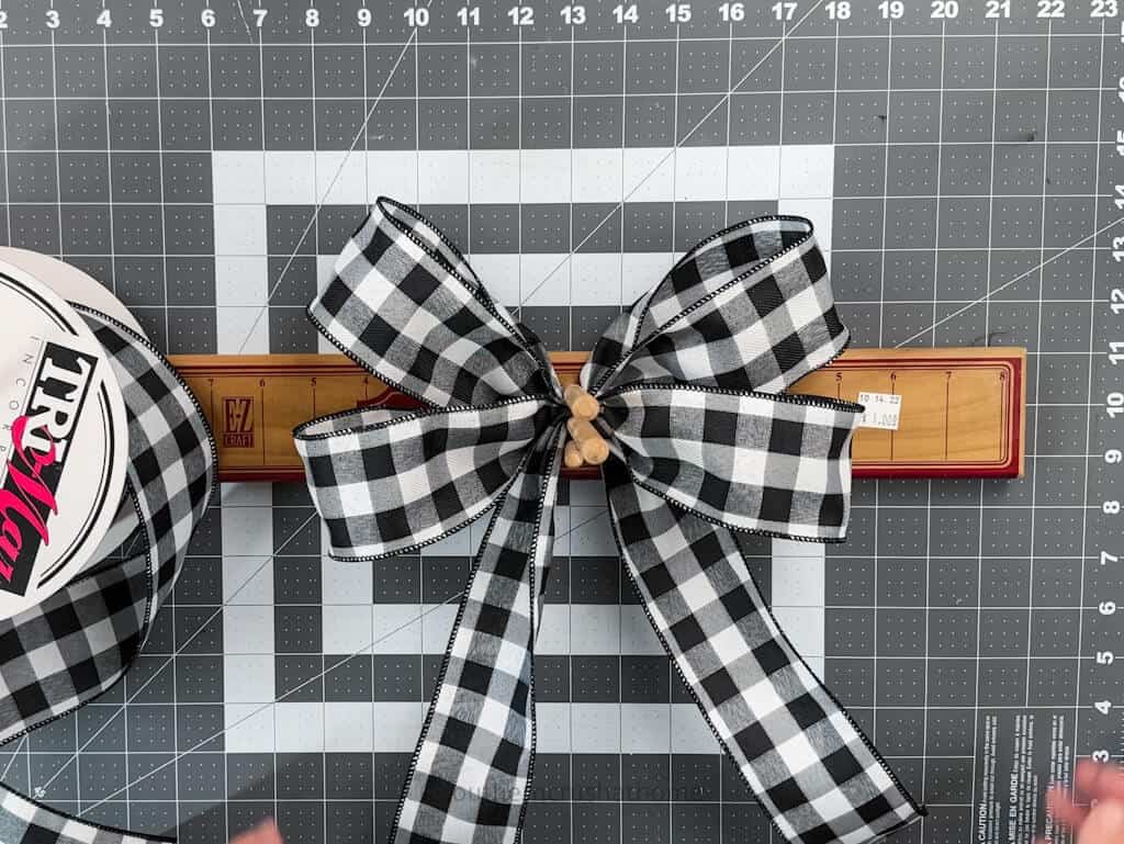 double loop bow finished on EZ Bow Maker
