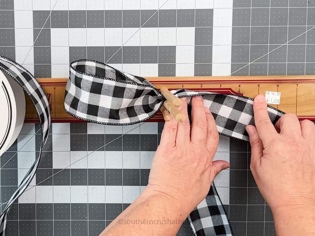 6 BUFFALO PLAID : Bowdabra