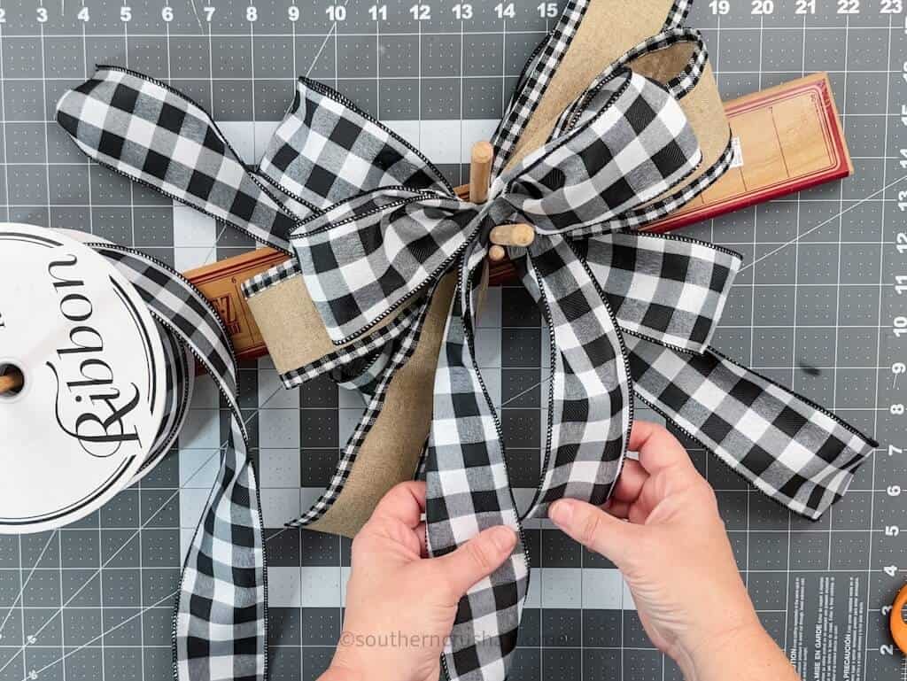 E-Z Bow Maker Instructions - Google Search  Diy gift wrap bows, Christmas  crafts diy, Christmas bows