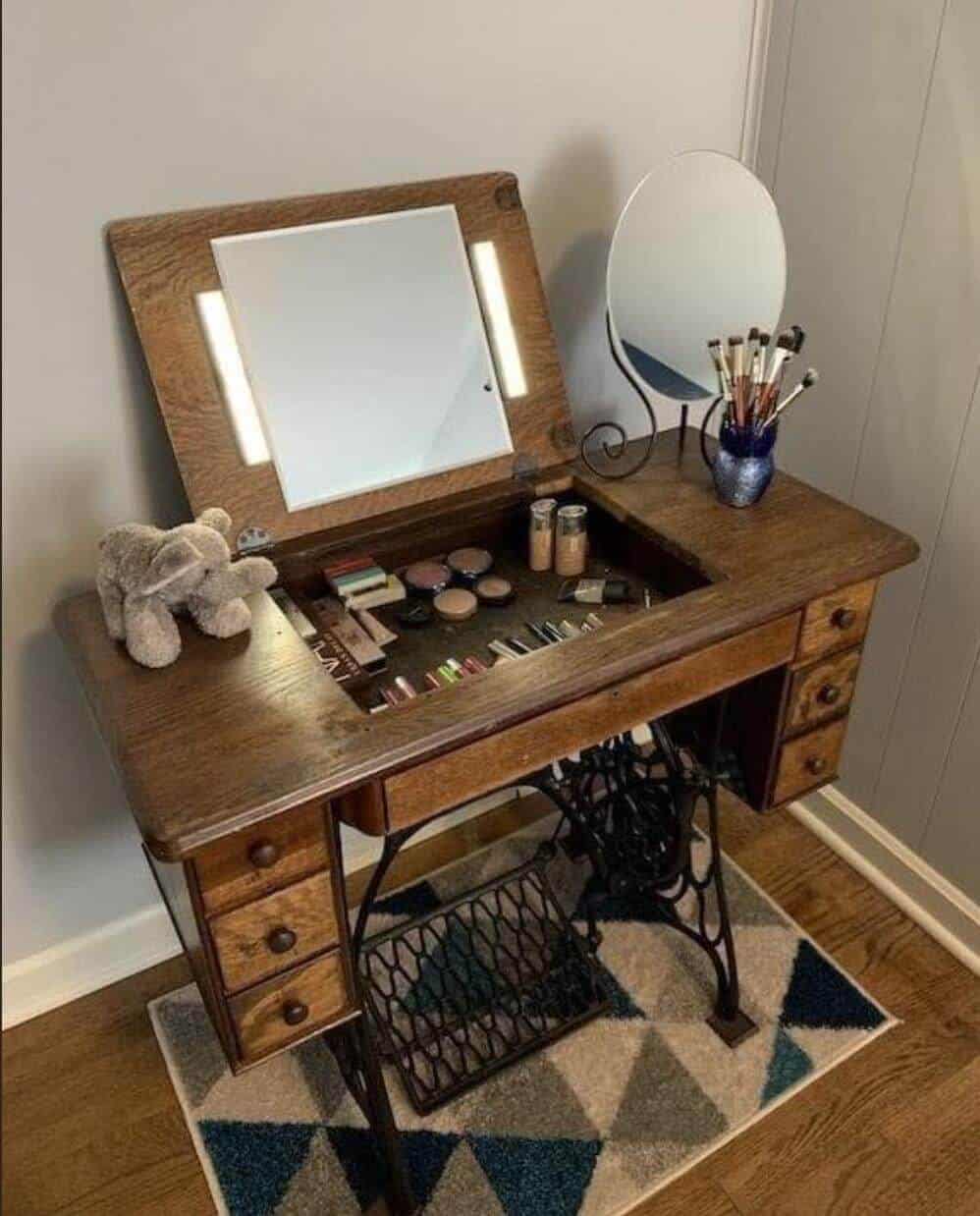 Vintage Sewing Table Vanity for makeup