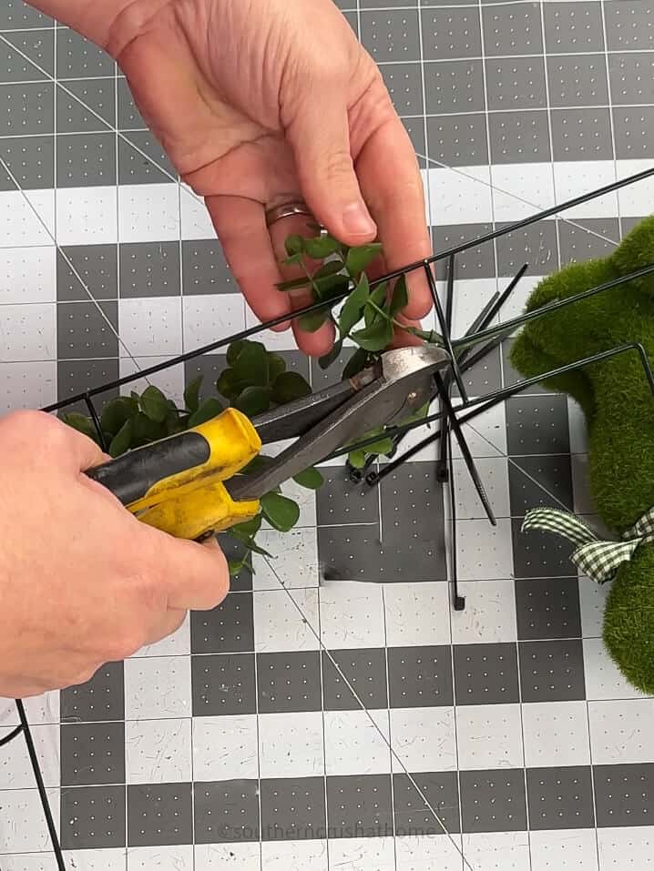 trimming zip tie