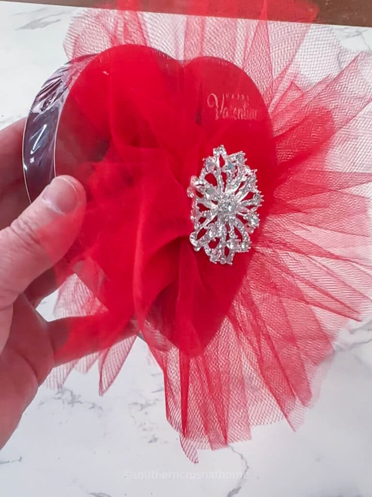 side view of tulle bow for valentine's box of chocolates
