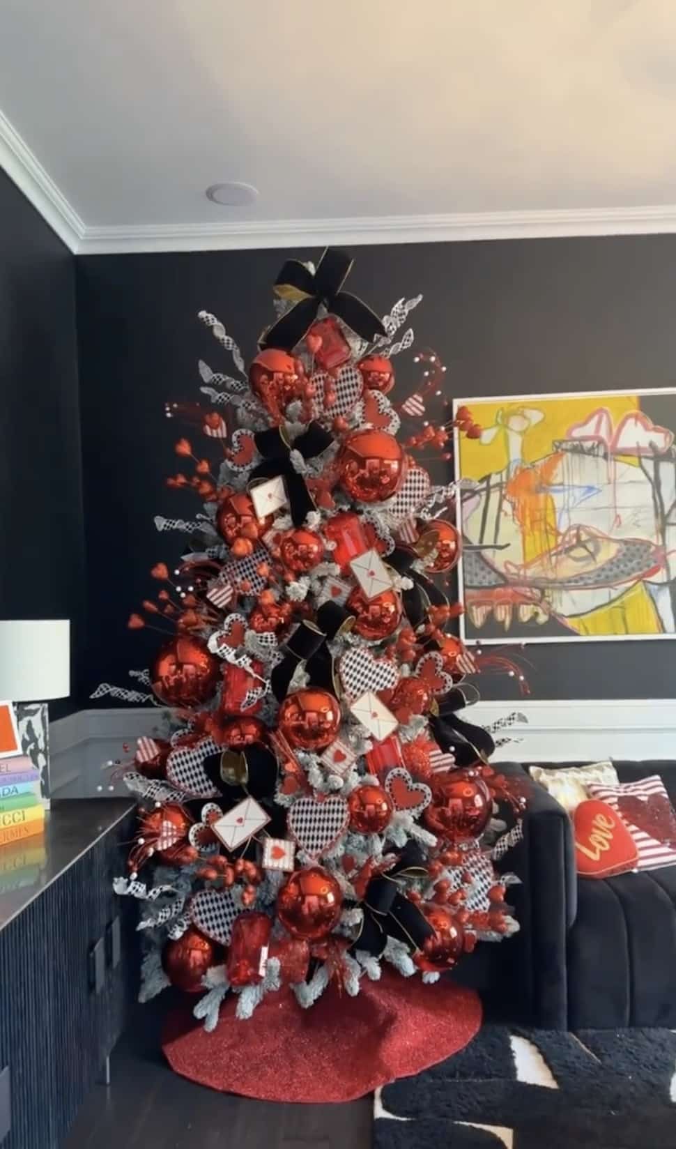 Black and Red Queen of Hearts Tree