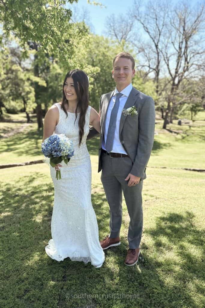 wedding couple with bouquet