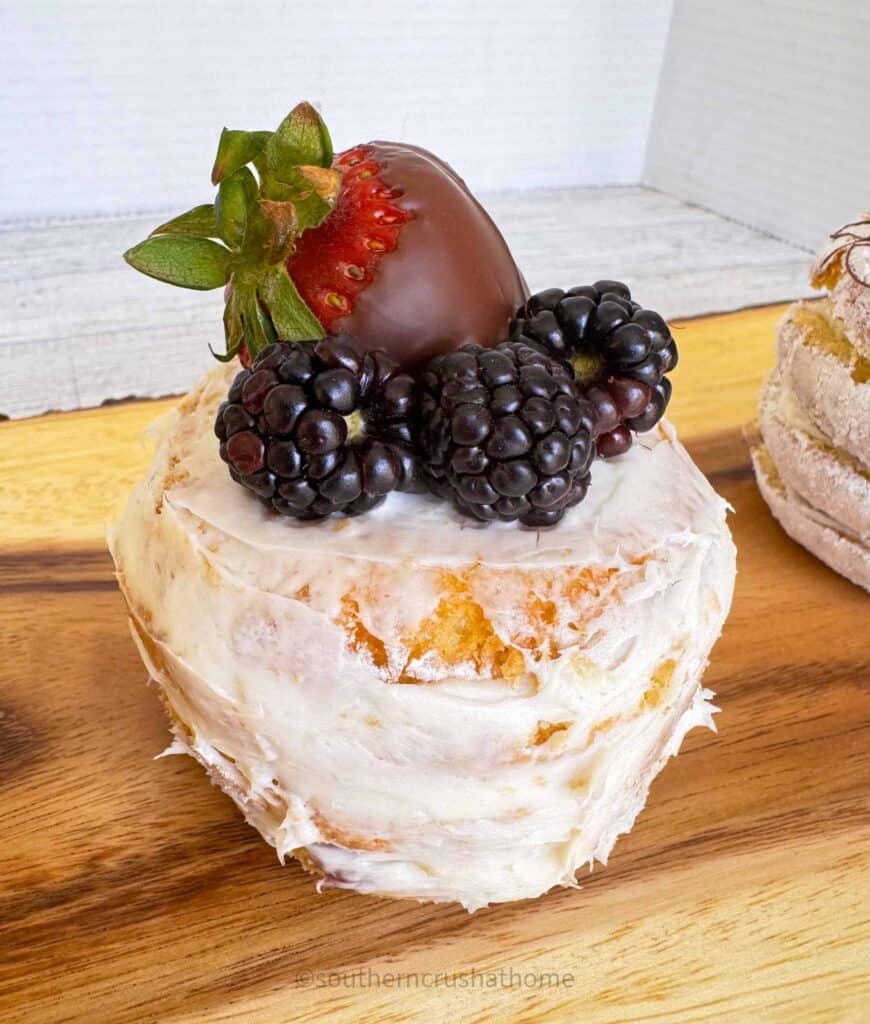 berry delight mini cake
