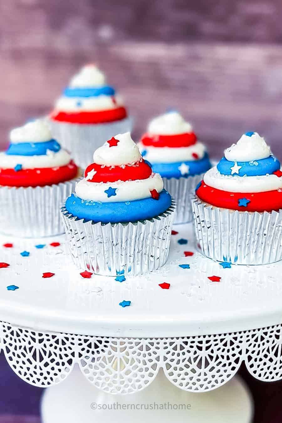 red white and blue cupcakes