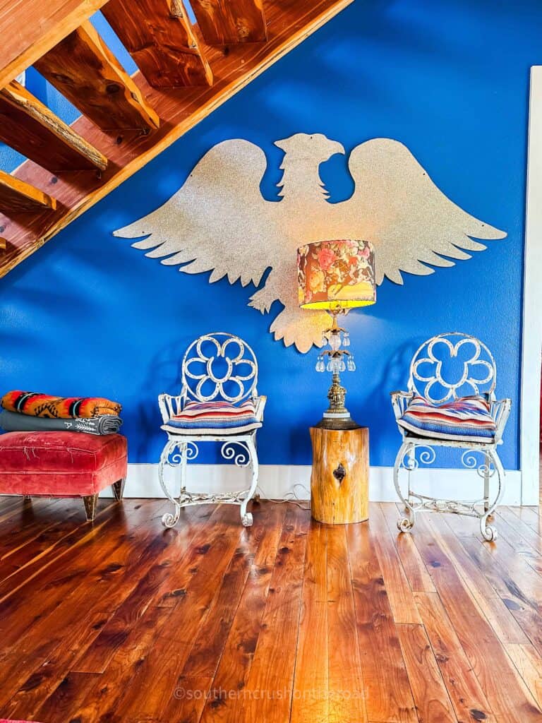 decor at the wander inn star house