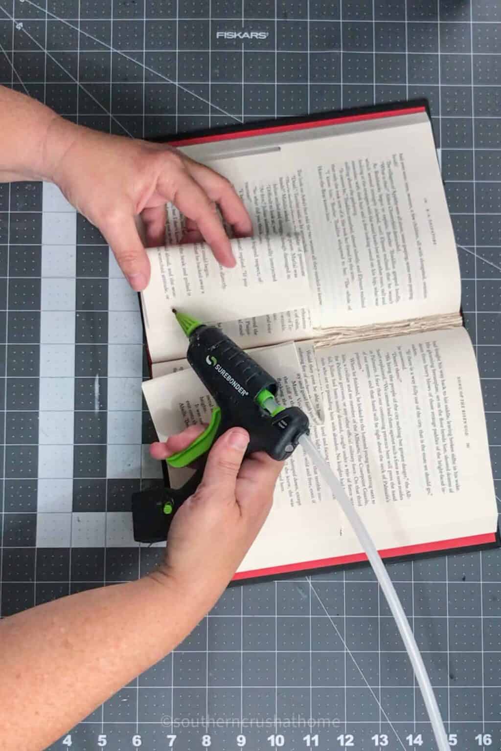 Easy Book Art: How to Make a Folded Book Page Flower Vase - Southern ...