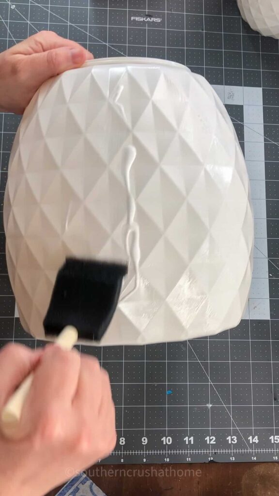applying mod podge