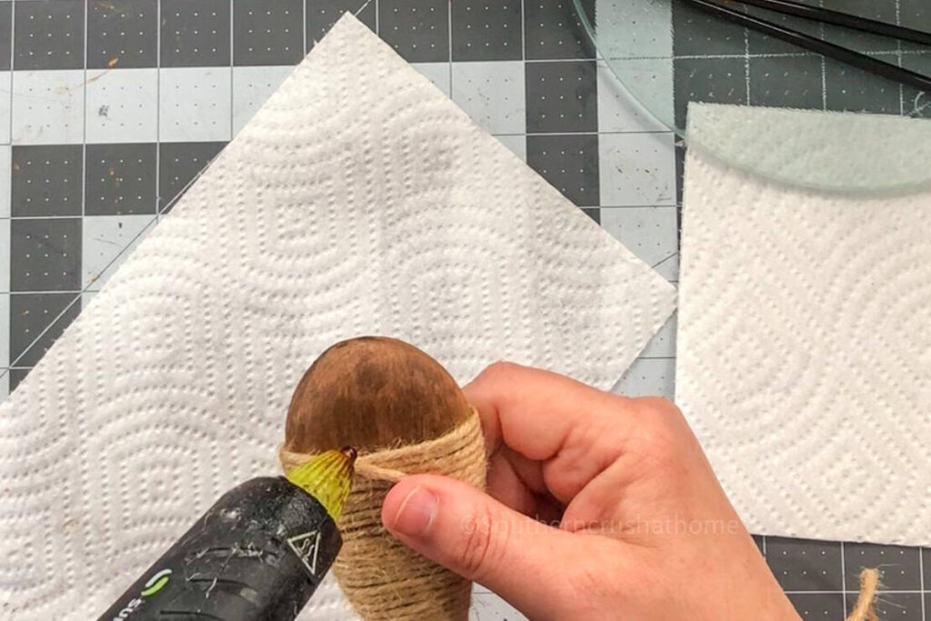 wrapping jute around spoon