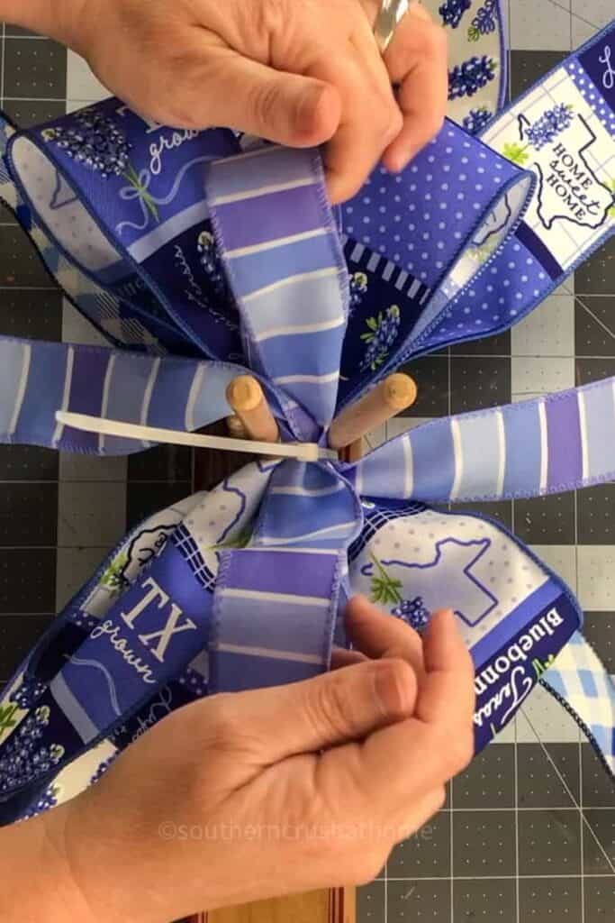 secure bow with a zip tie