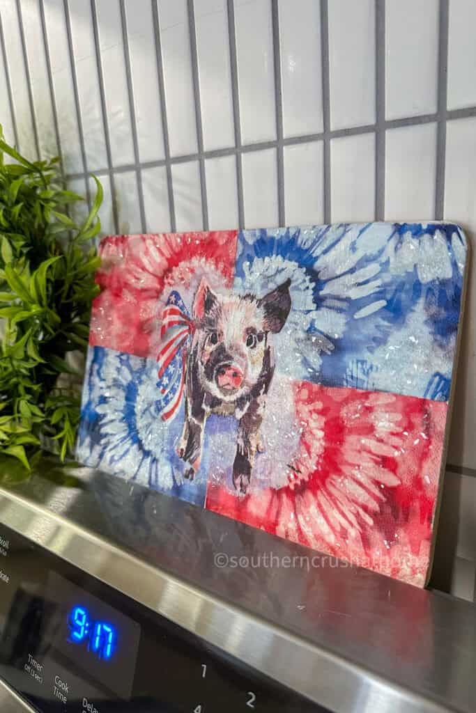 DT Cutting Board Patriotic Decor decoupage napkin