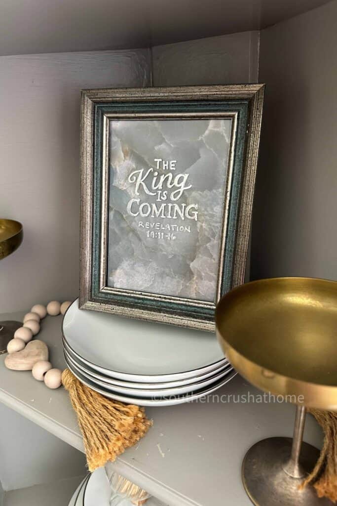 DT Peel and Stick Wallpaper Decor frame
