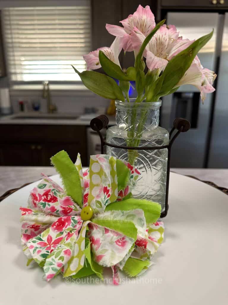 DT Scrap Fabric Messy Bow