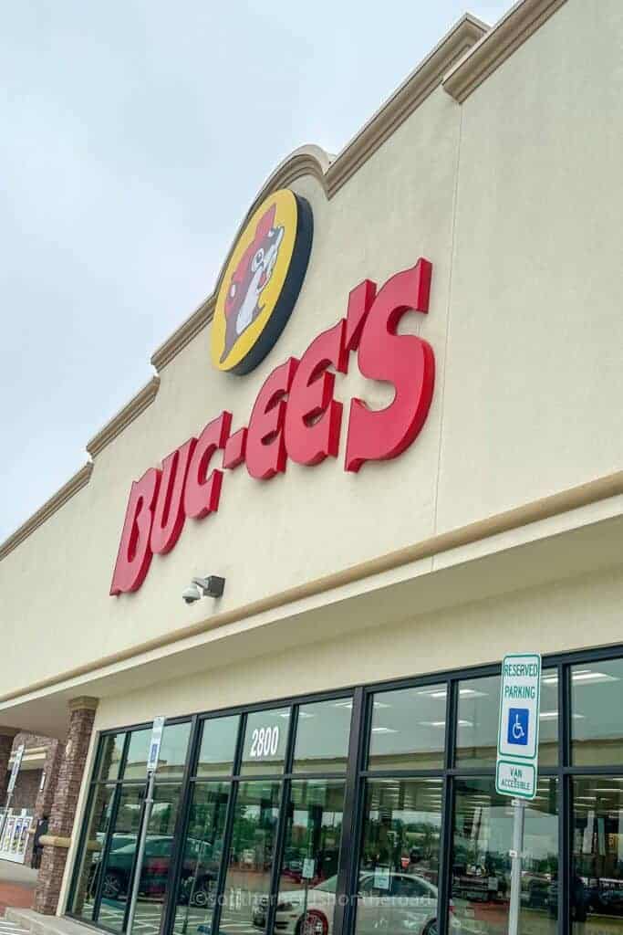 bucees sign