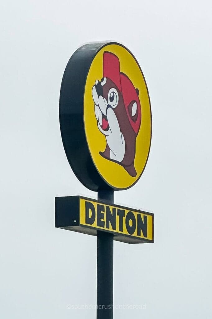 bucees denton highway sign