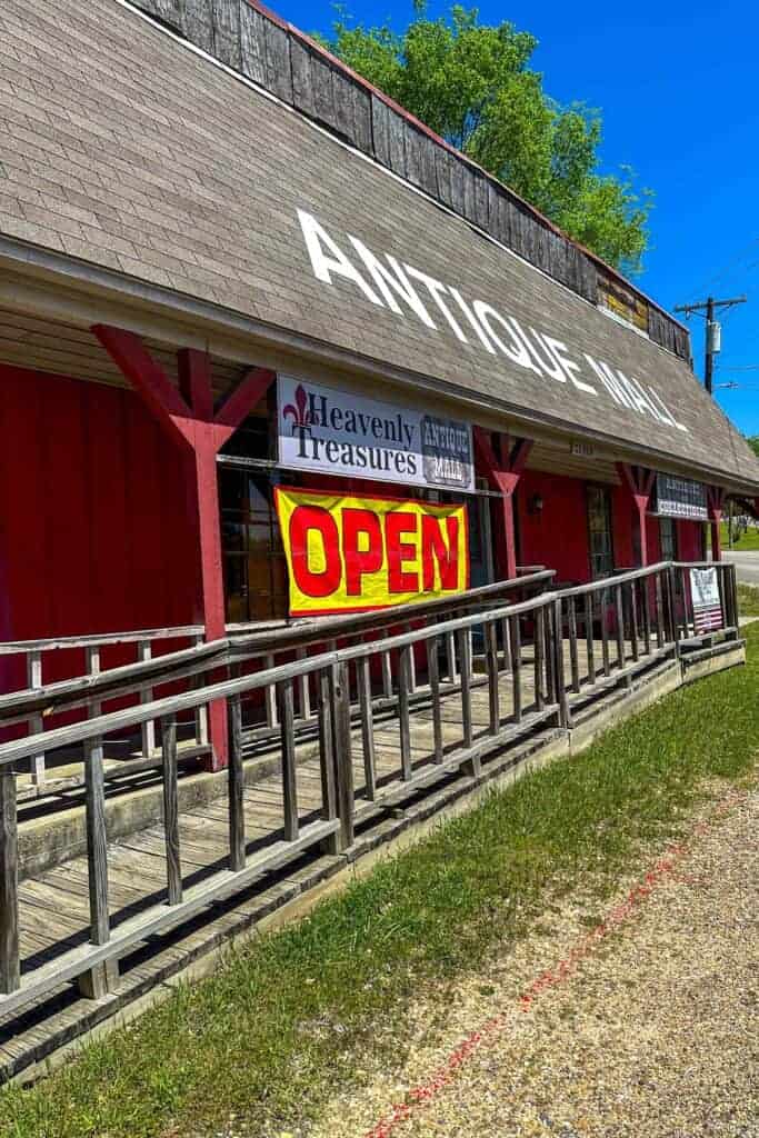 anitque store in minden, la