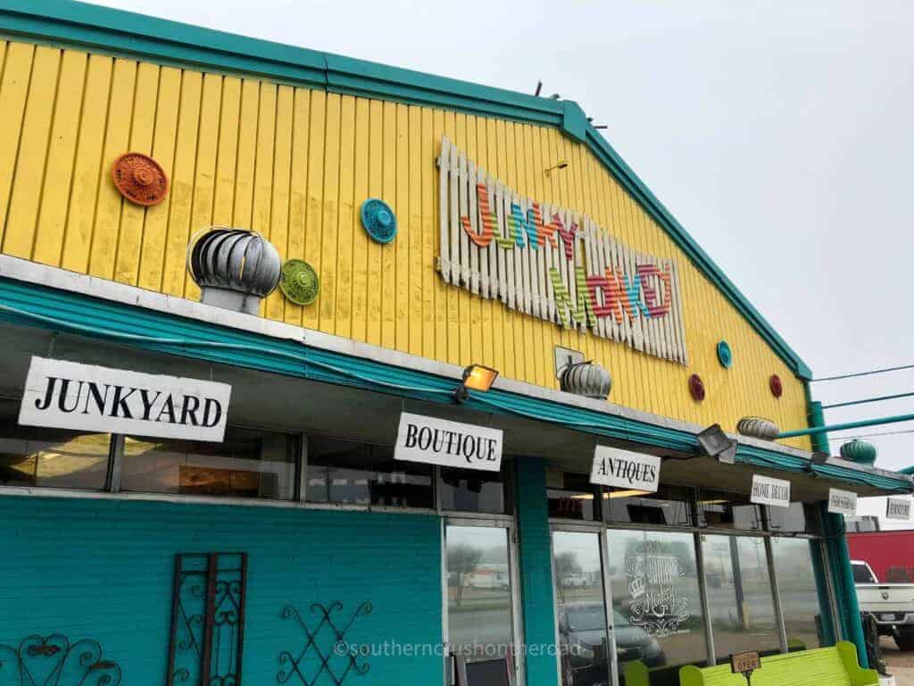 junk monkey storefront